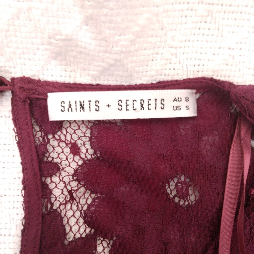 NWOT Saints + Secrets Maroon Lace Floral Dress - Picture 10 of 10